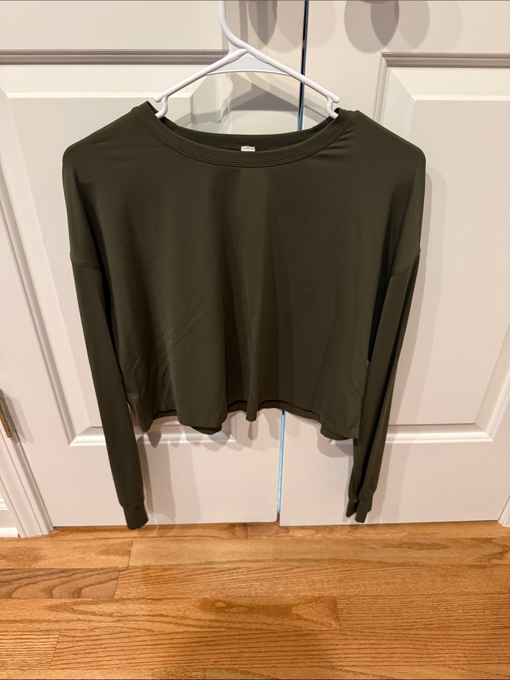 lululemon athletica Olive Green Long-Sleeve Cropped Tee